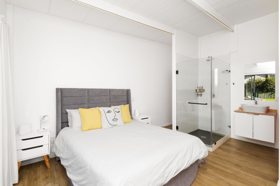 5 Bedroom Property for Sale in Oakhurst Estate Western Cape